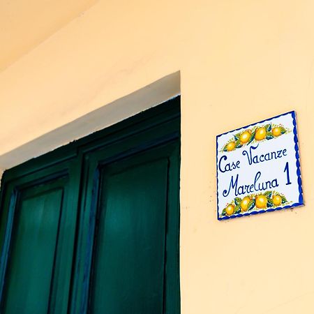 Mare Luna - Appartamento Nel Centro Storico Di Salerno Buitenkant foto