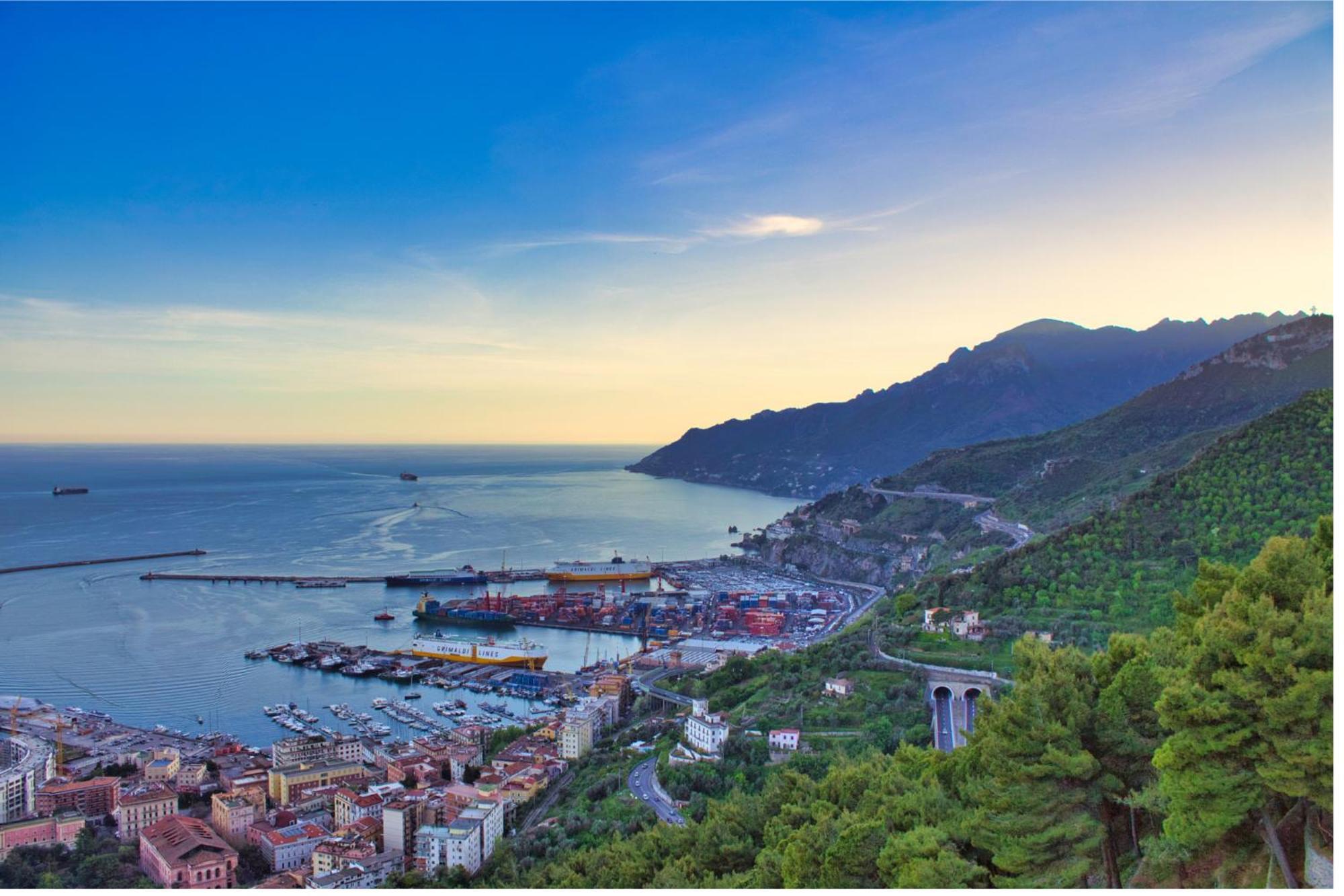 Mare Luna - Appartamento Nel Centro Storico Di Salerno Buitenkant foto